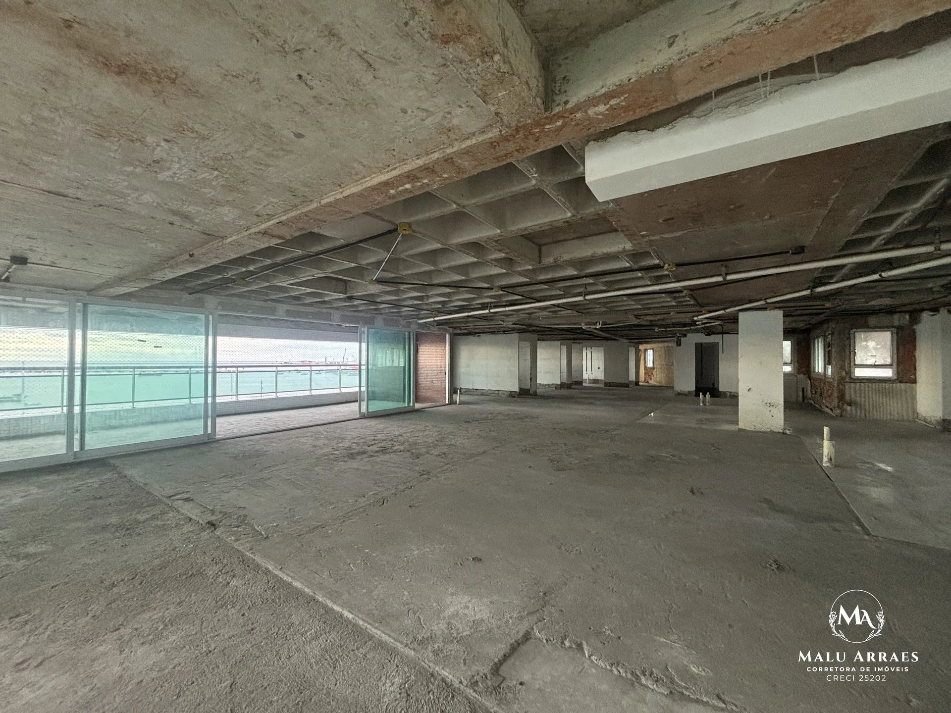 Apartamento exclusivo frente al mar en estado shell - 6